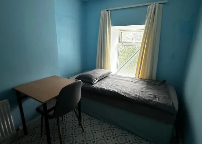 Center Townhouse בית אירוח *